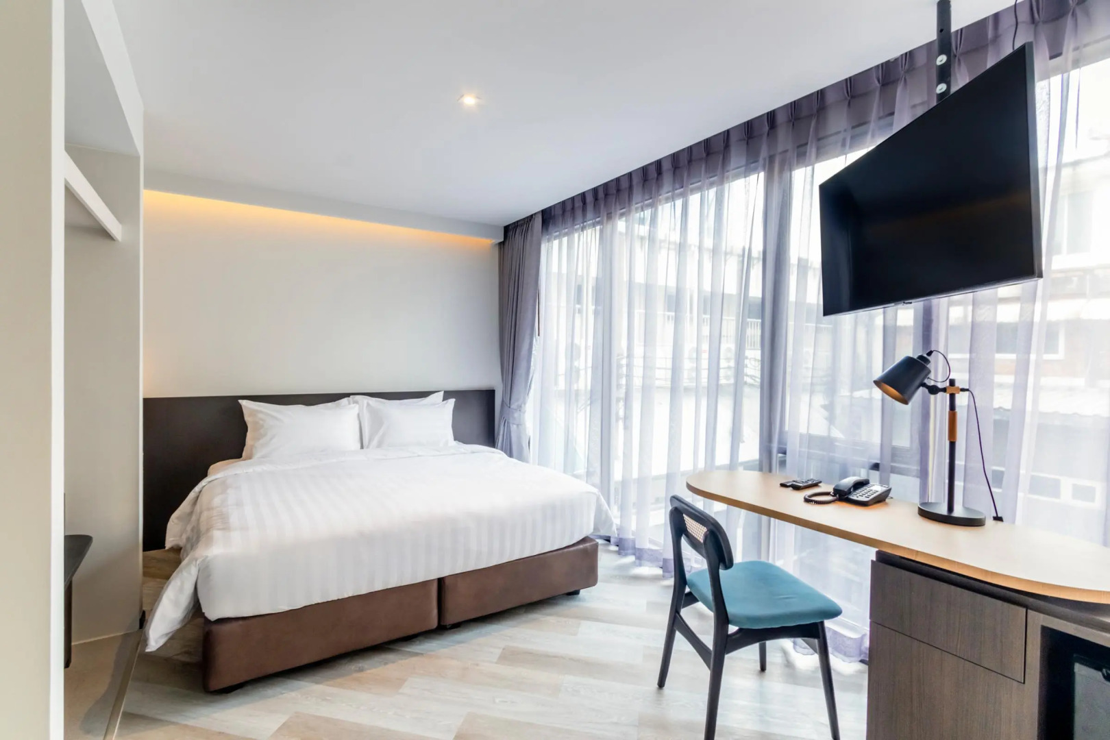 Seekers Finders Rama IV Hotel, SureStay Collection by BW
