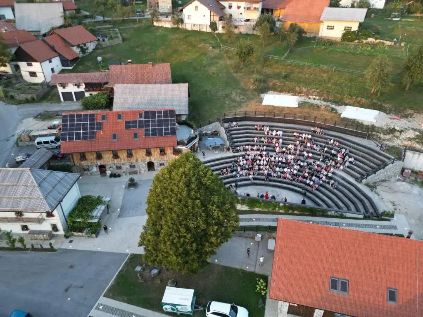 youth hostel arsviva