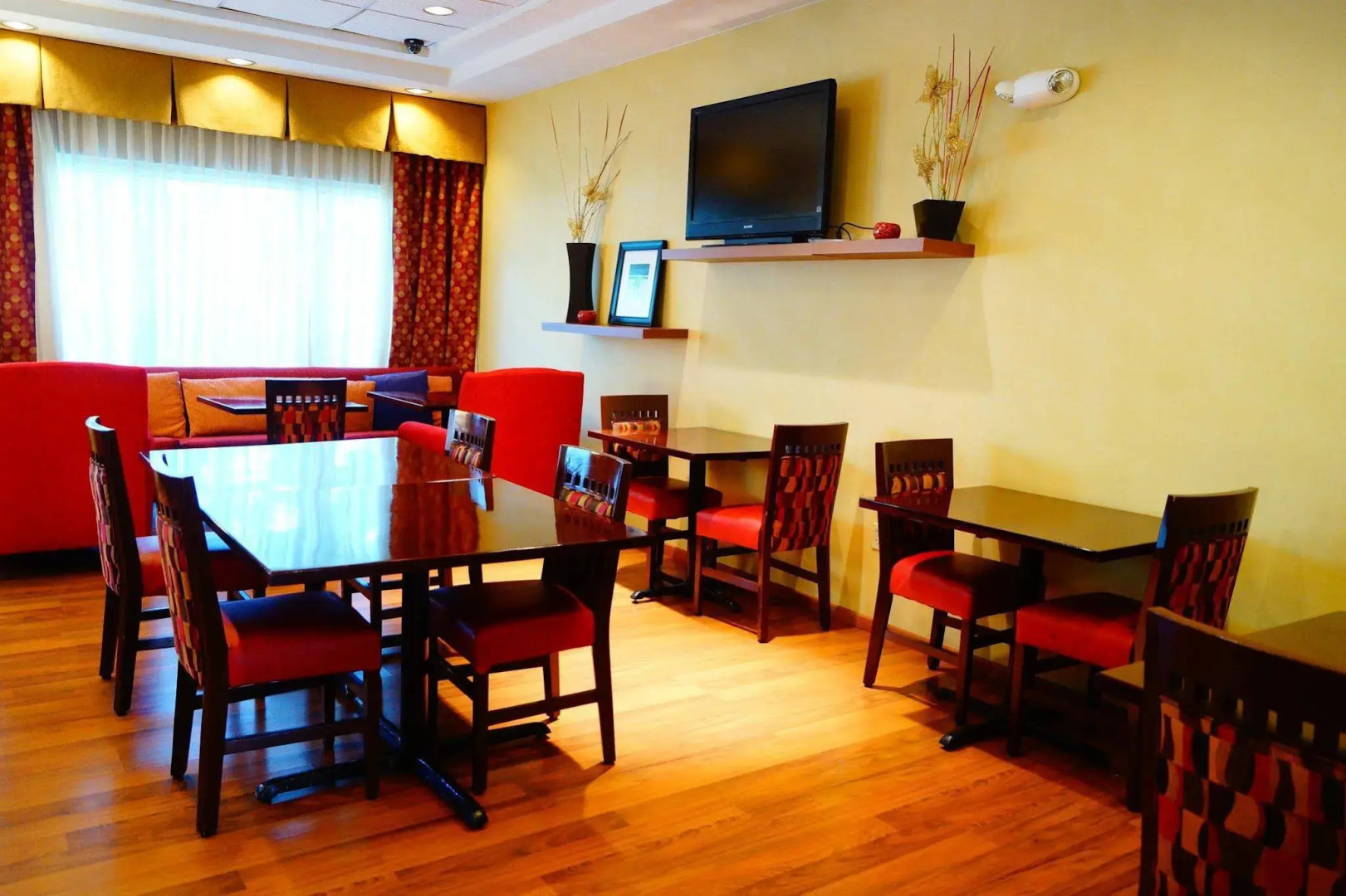 Hampton Inn by Hilton Guadalajara-Aeropuerto