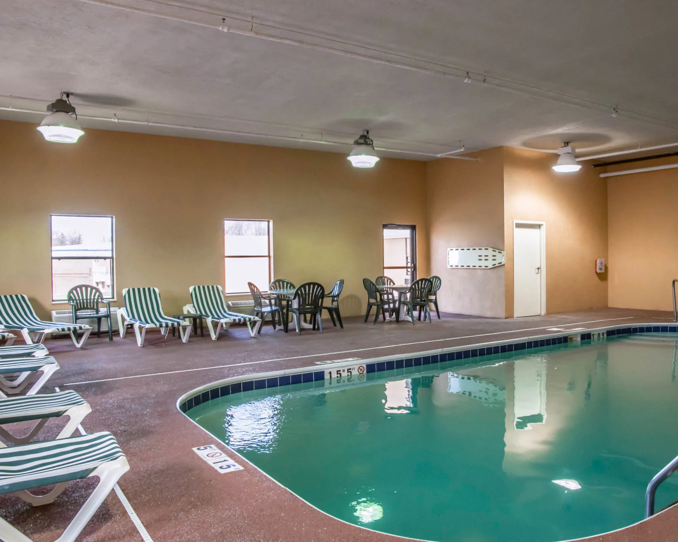 Comfort Inn & Suites Cincinnati Eastgate