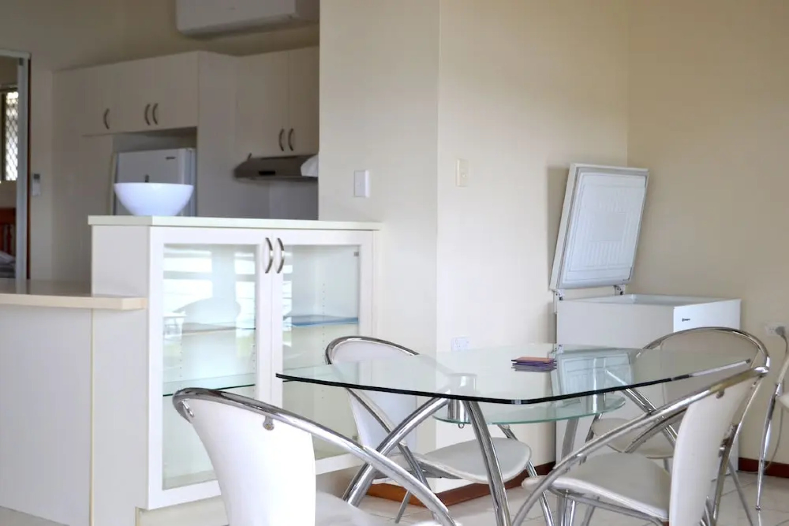 Hinchinbrook Marine Cove Resort