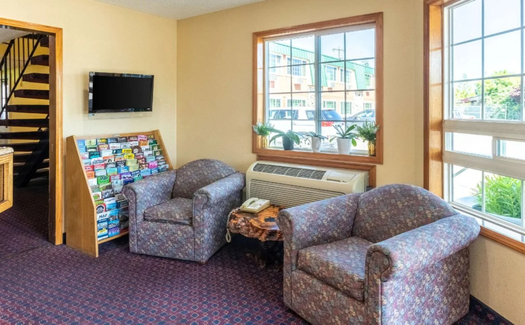 Rodeway Inn & Suites Portland West - Beaverton
