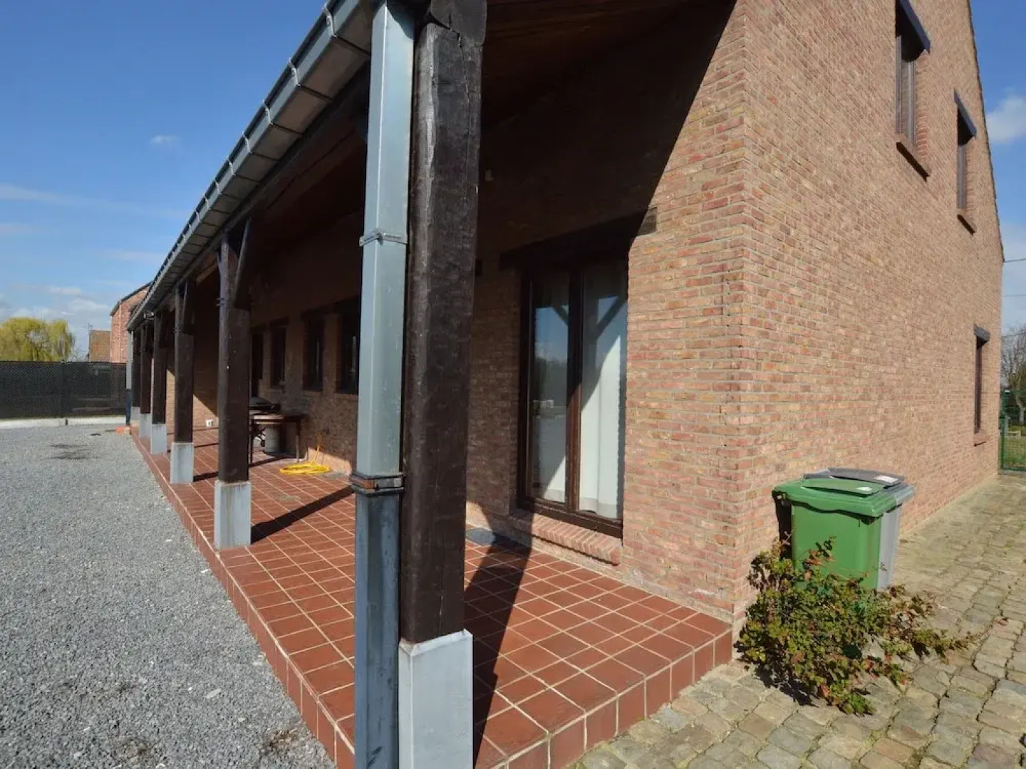 Detached Mansion For 10 People With Ginormous Garden In Linter