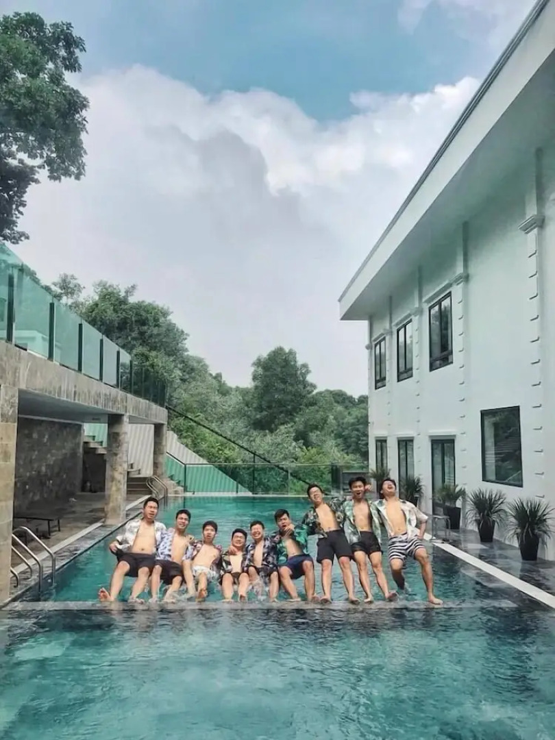 Lakeside Dailai Hotel