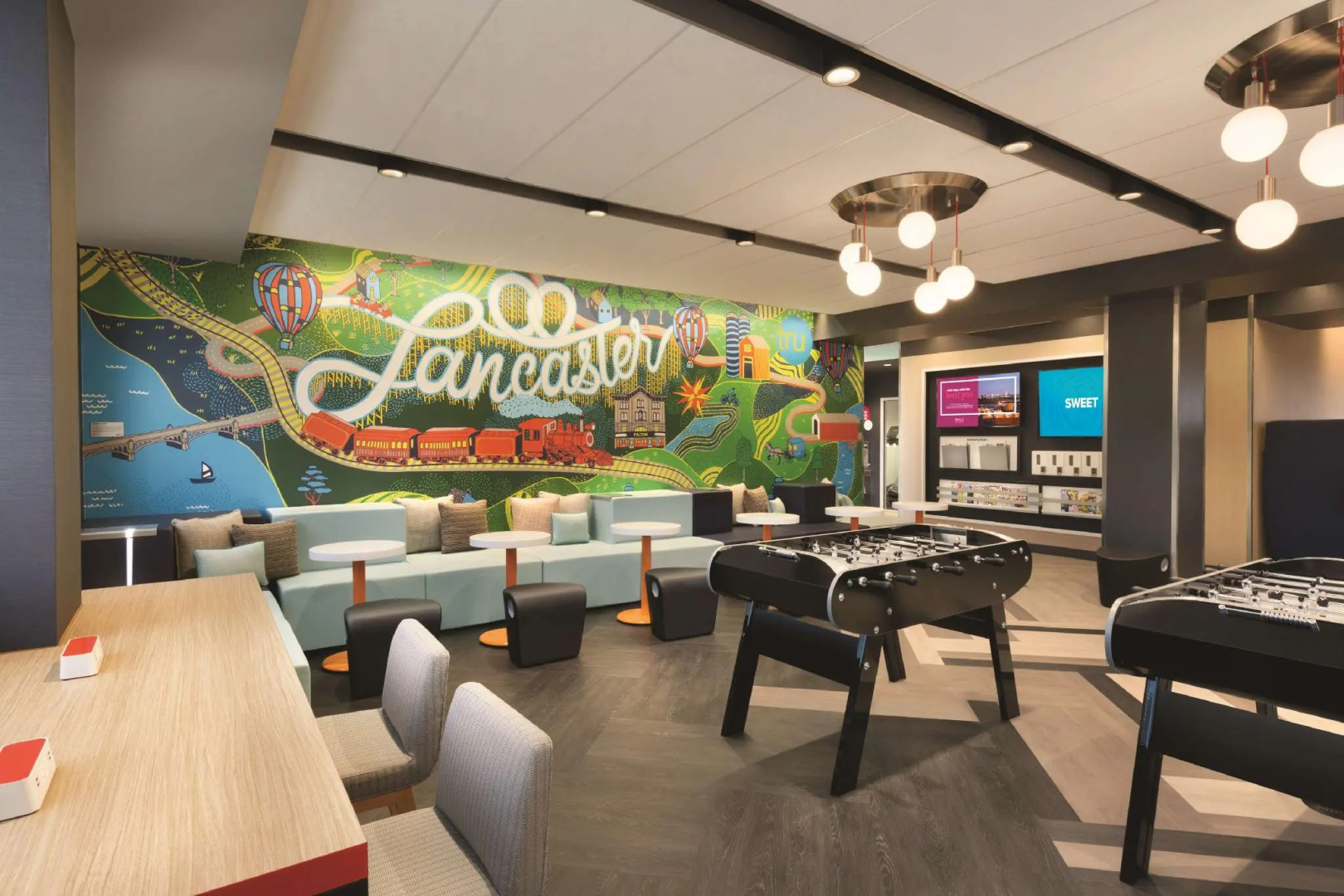 Tru by Hilton Lancaster East