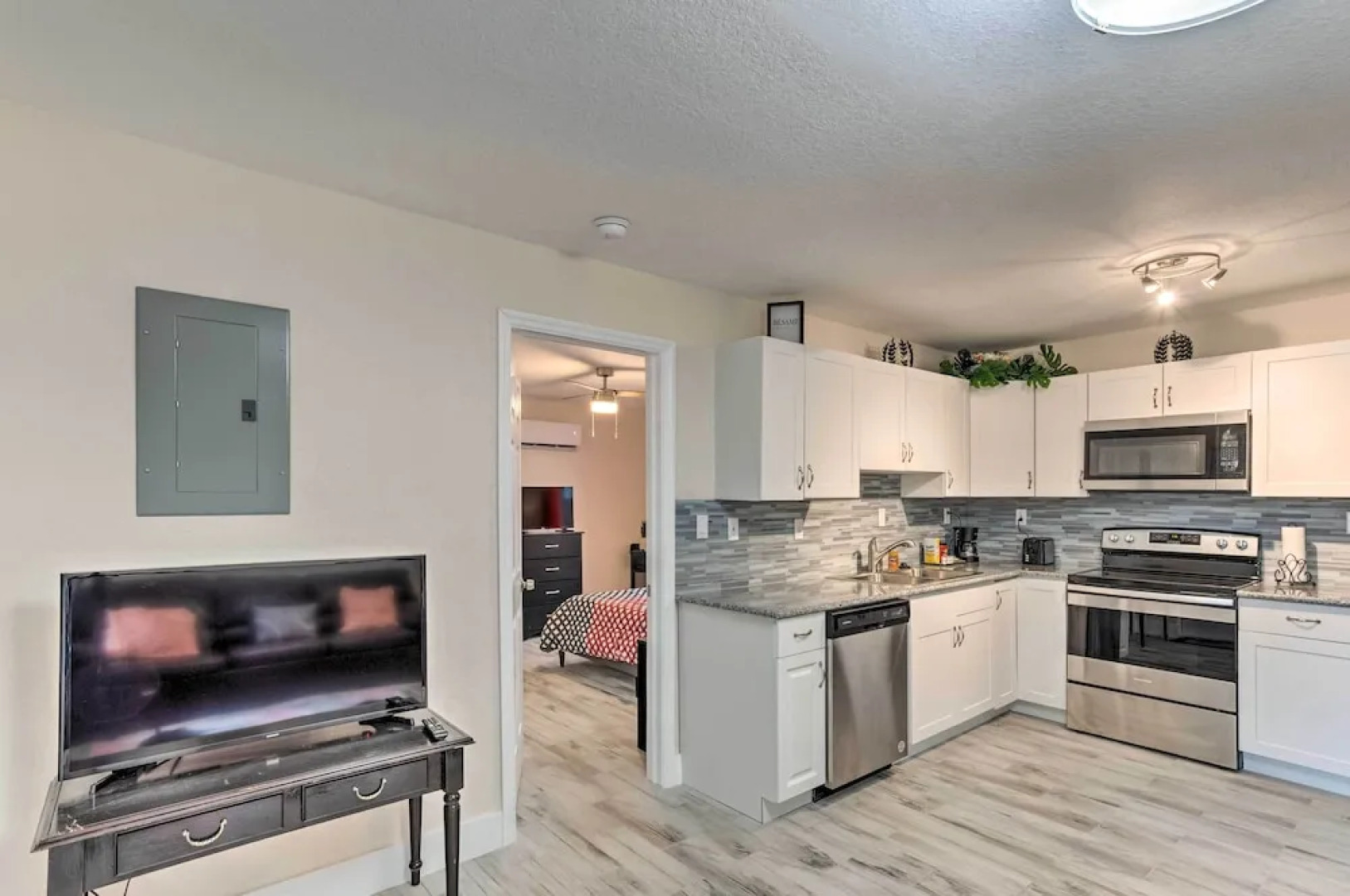 Ideally Located West Palm Beach Apartment!
