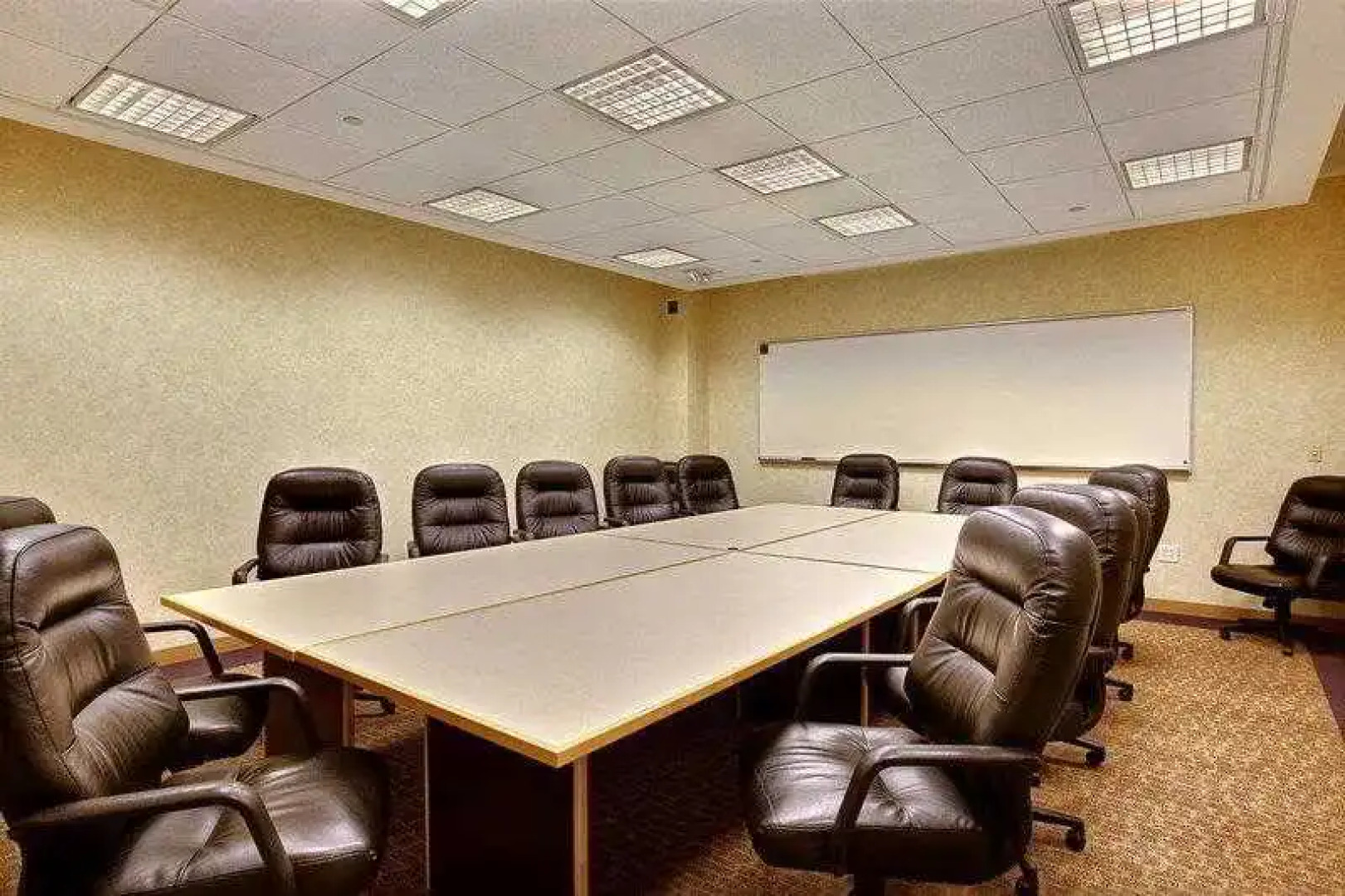 Country Inn & Suites By Carlson, Fergus Falls, Mn