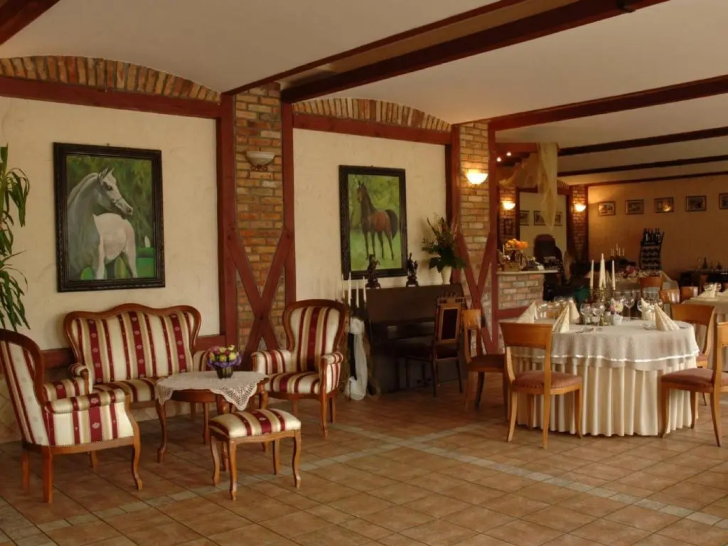 Hubertus Aparthotel & Restaurant & Horse Club