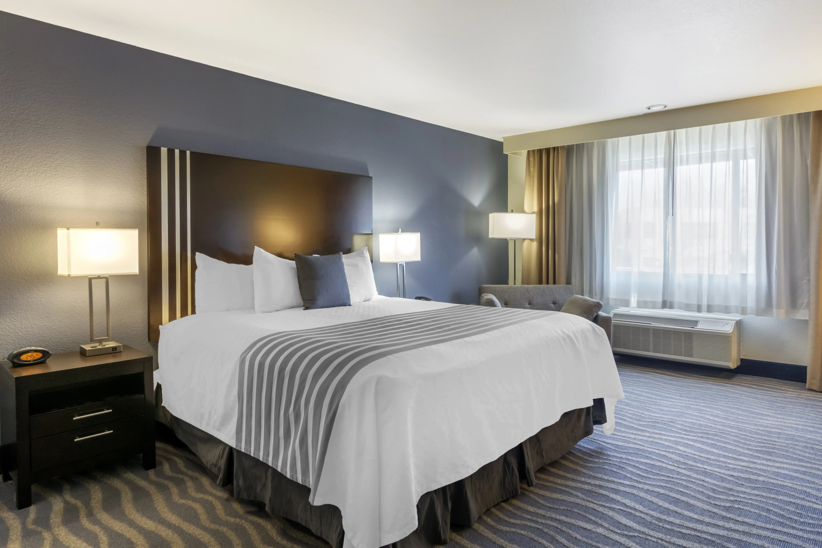 Best Western Plus Edmonds Harbor Inn