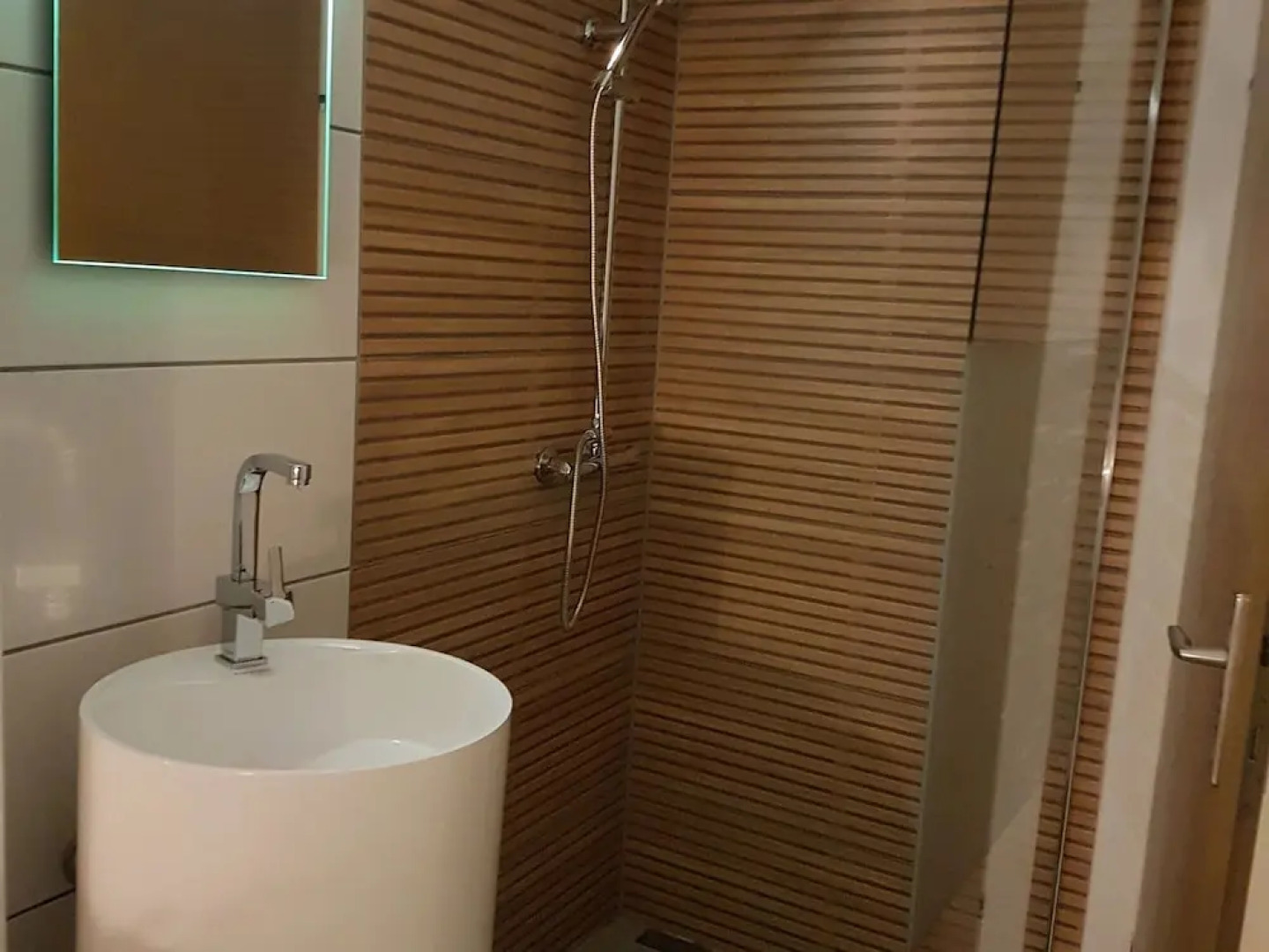 Apartment in Dorfzentrum Near Lake