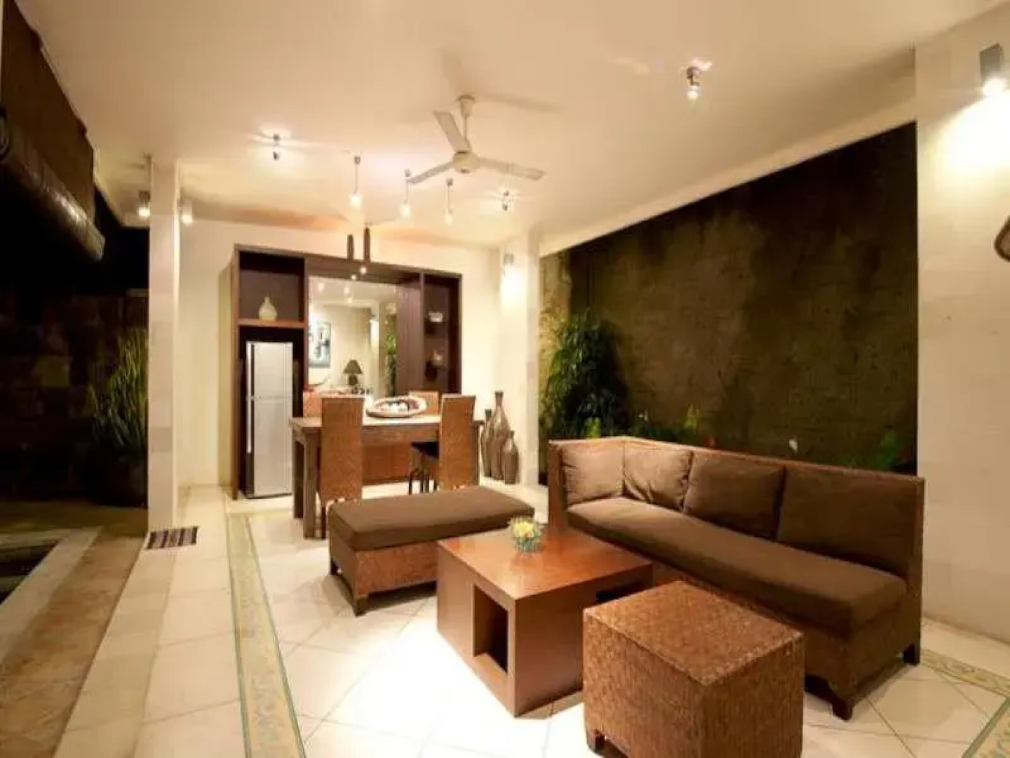 Royal Majesty Villas Jimbaran by ZUZU