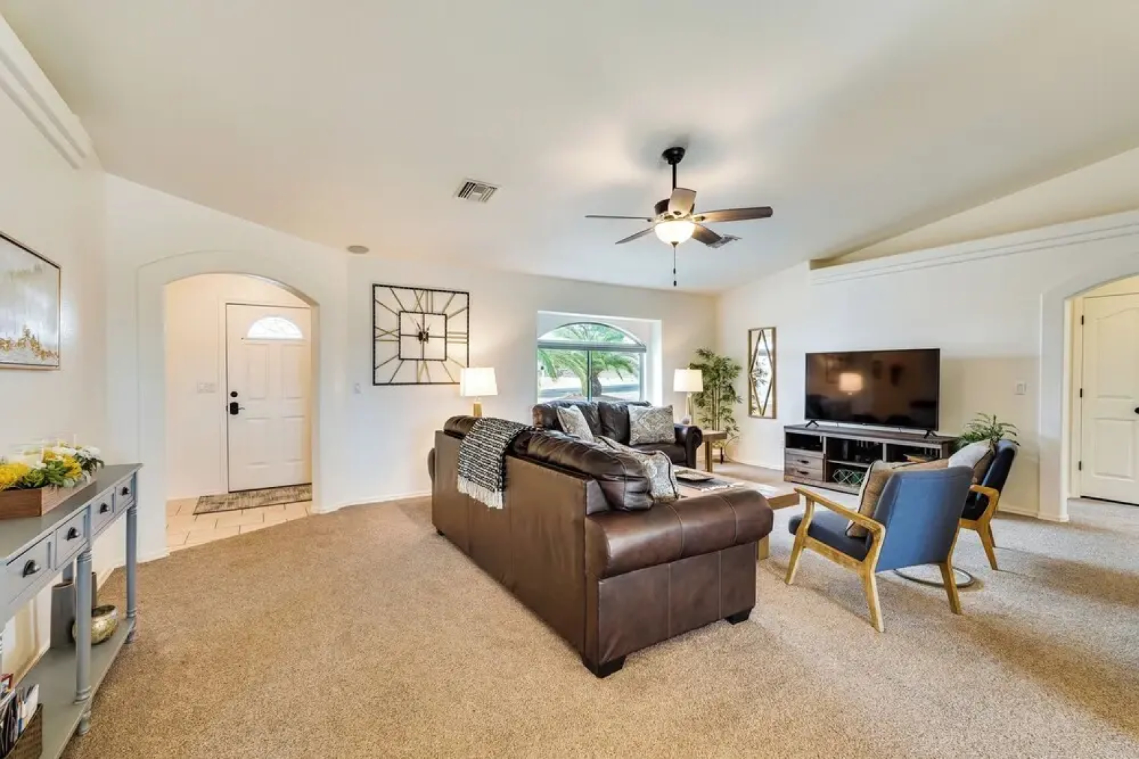 4 Mi to Lake Access: Home w/ Lake & Mtn Views!