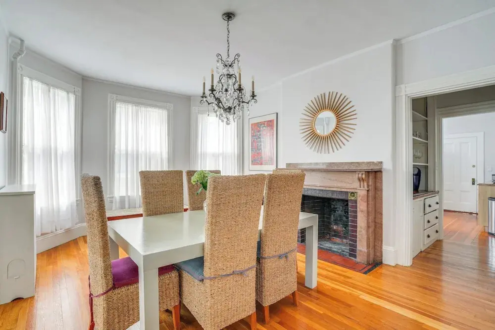 Walk to Harvard Square: Apartment in Cambridge