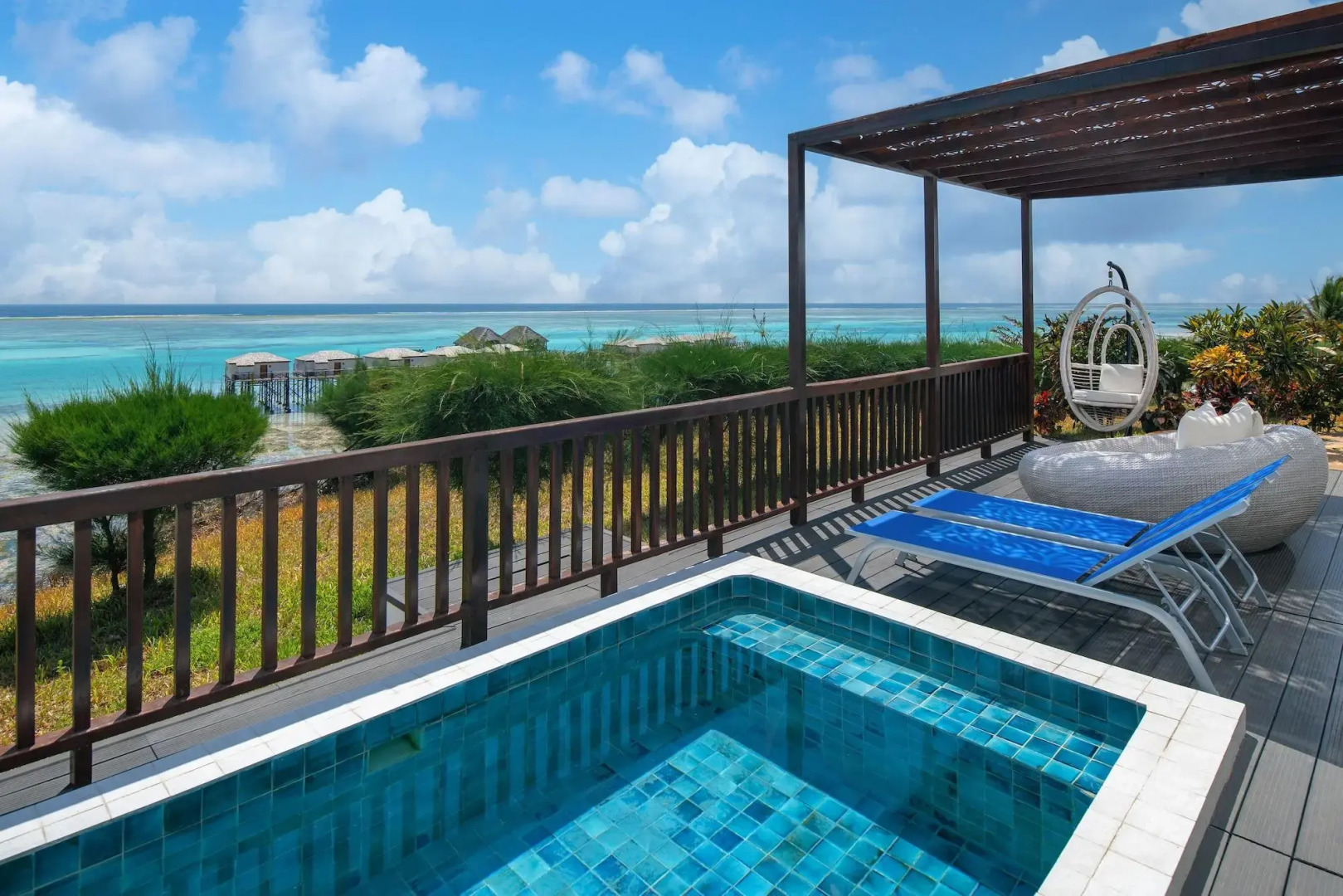 Le Mersenne Zanzibar, Autograph Collection