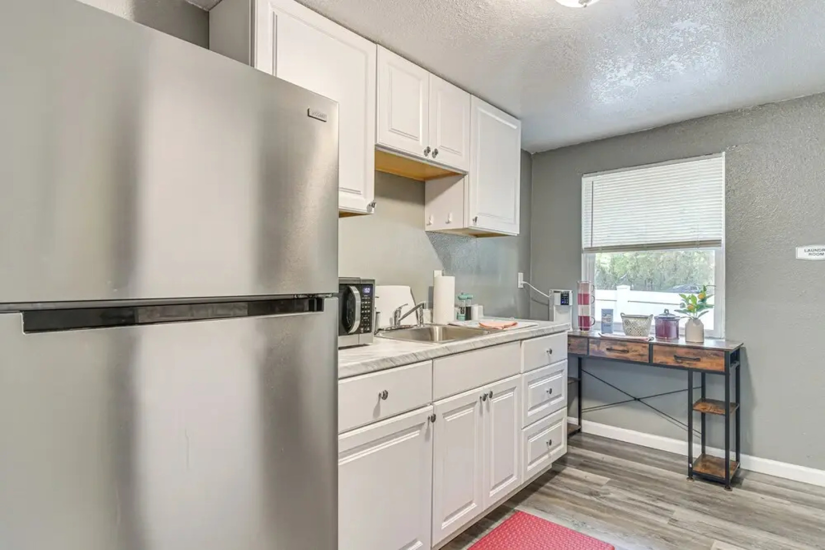 6 Mi to Busch Gardens: Family & Pet Friendly Home