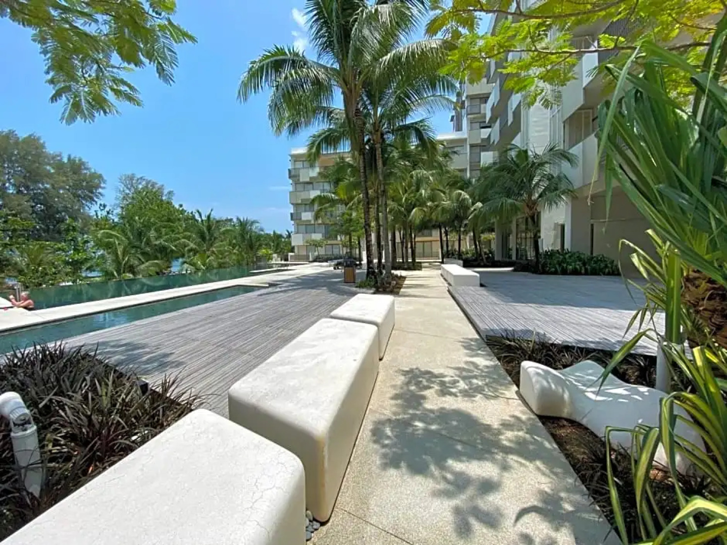 By The Sea @ Luxury Suites, Batu Ferringhi