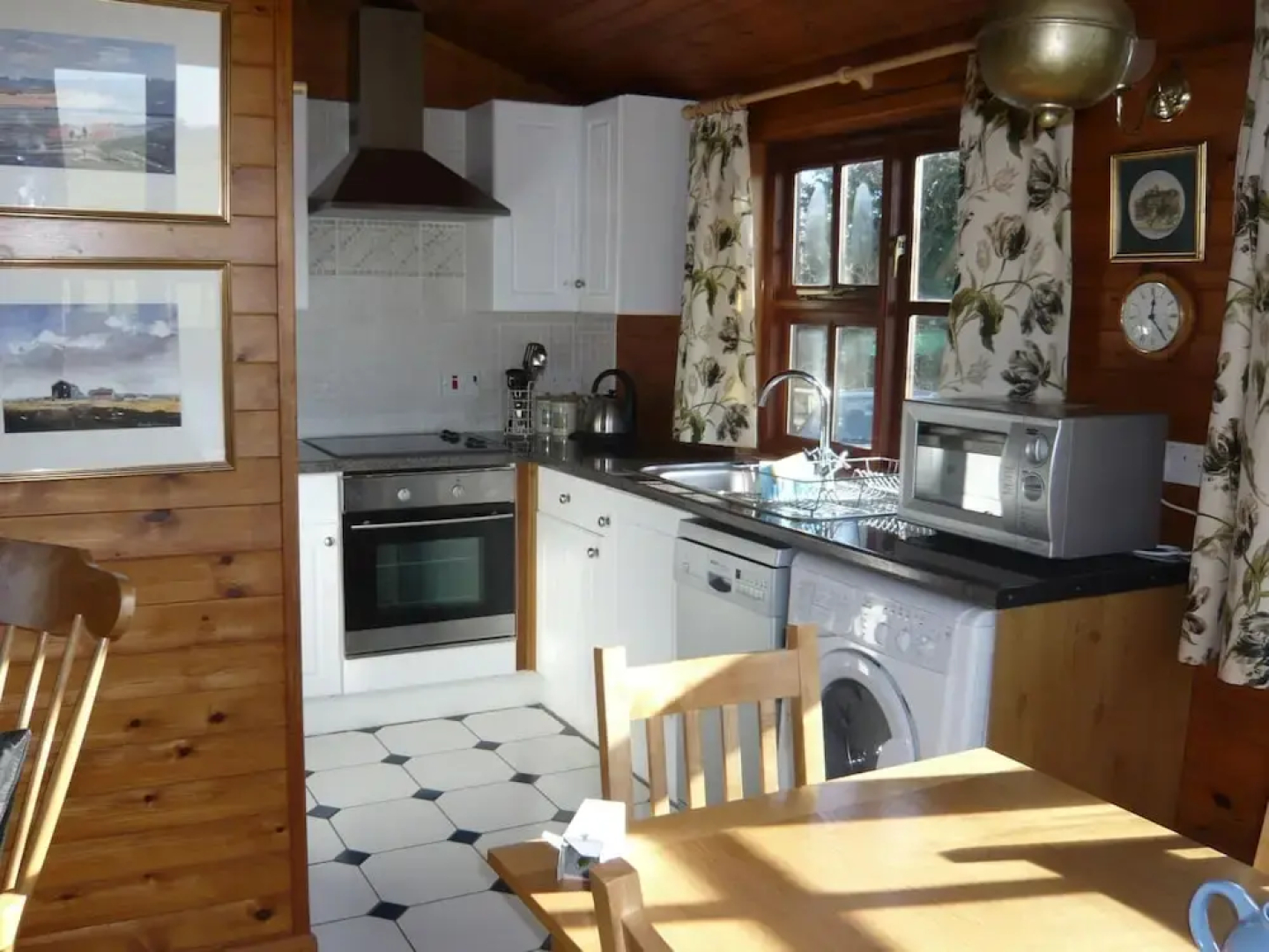 Lodge in Countryside With Fine Views