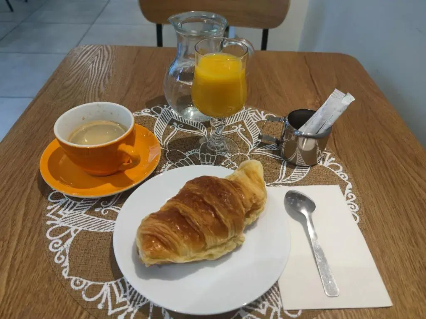 Hotel Le National Clichy Paris