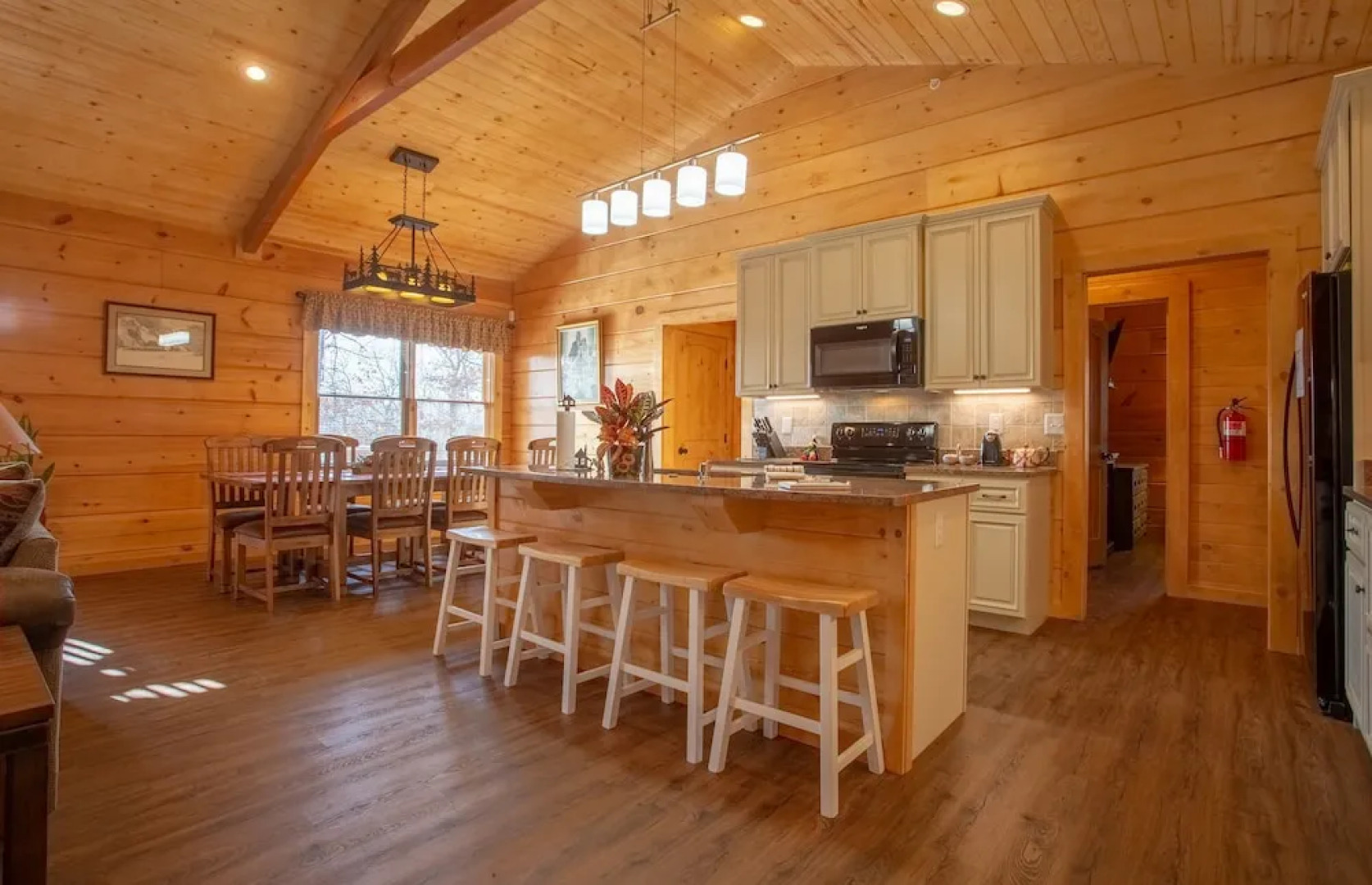 Teal's Treasure 3 Bedrooms 2 Bathrooms Home