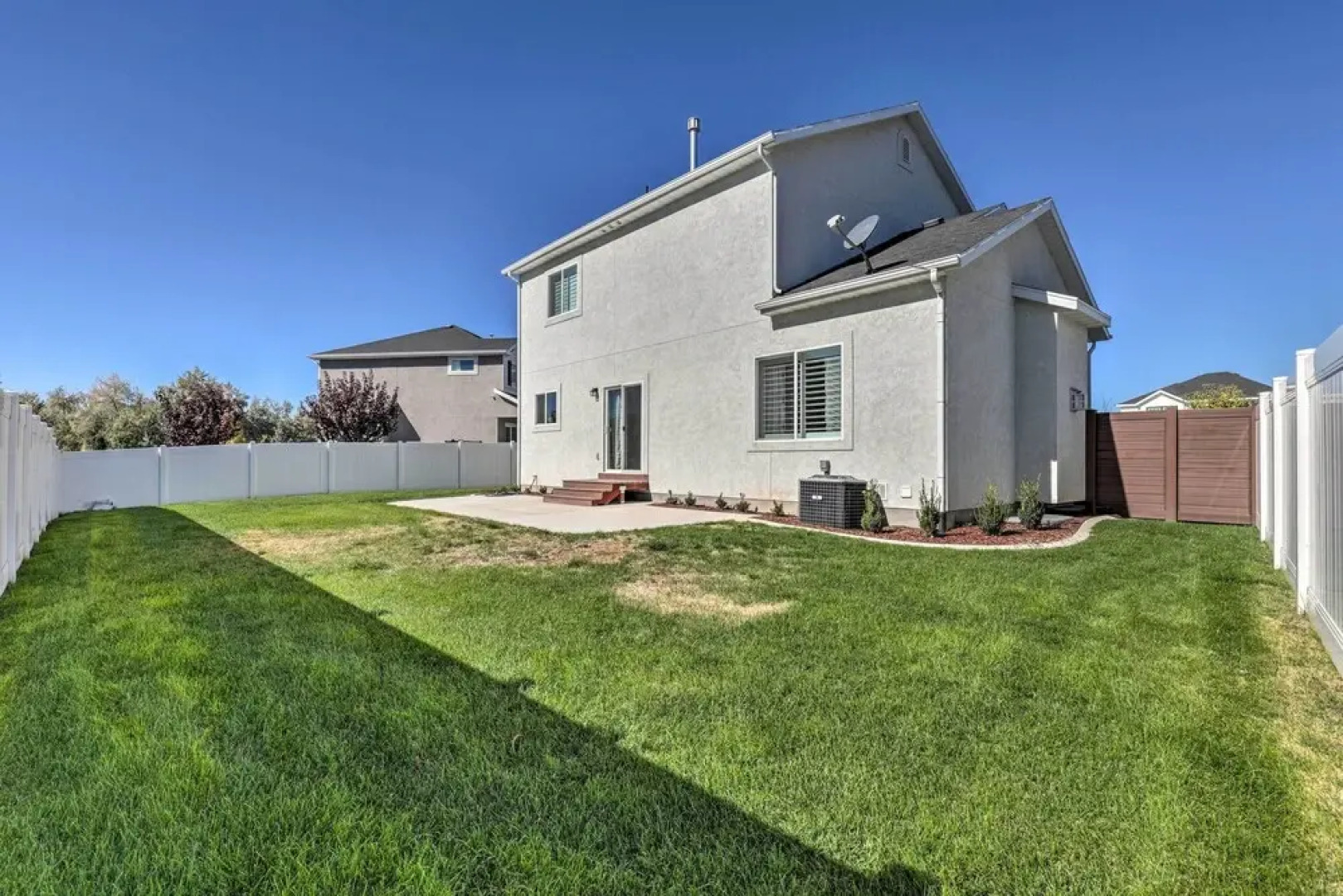 Lovely Vineyard Getaway < 1 Mi to Utah Lake!