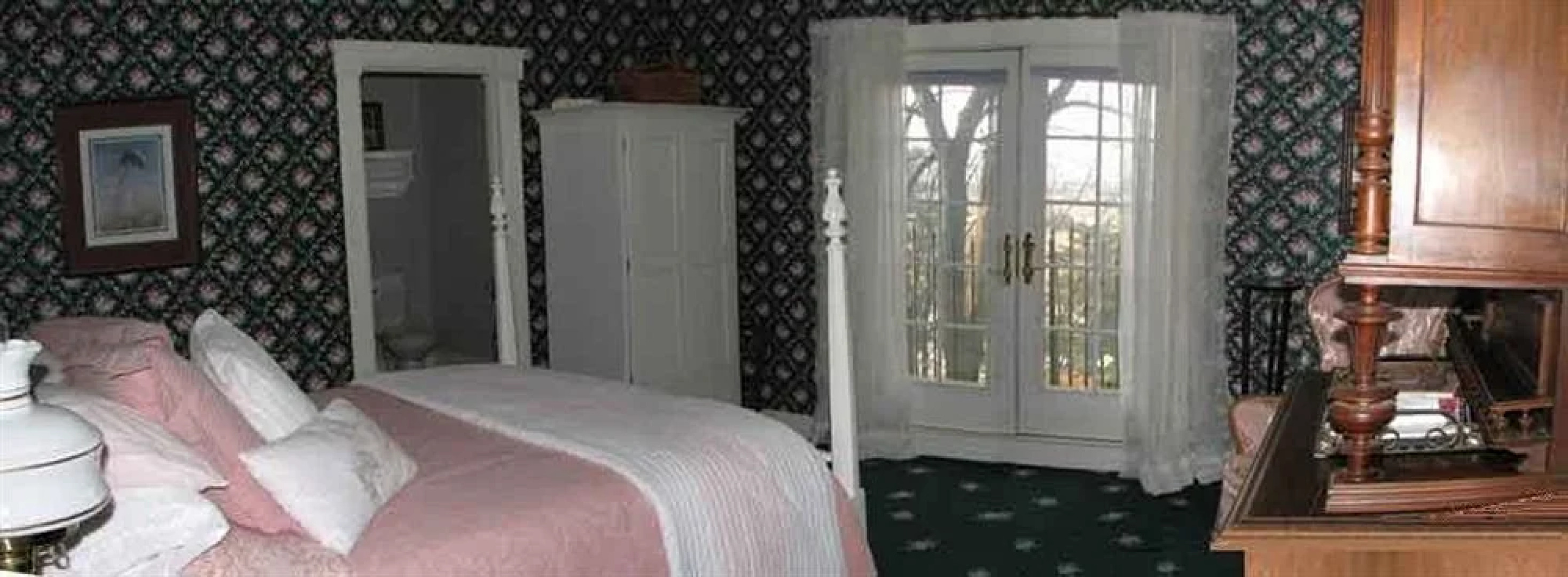 Meadows Inn Bed & Breakfast