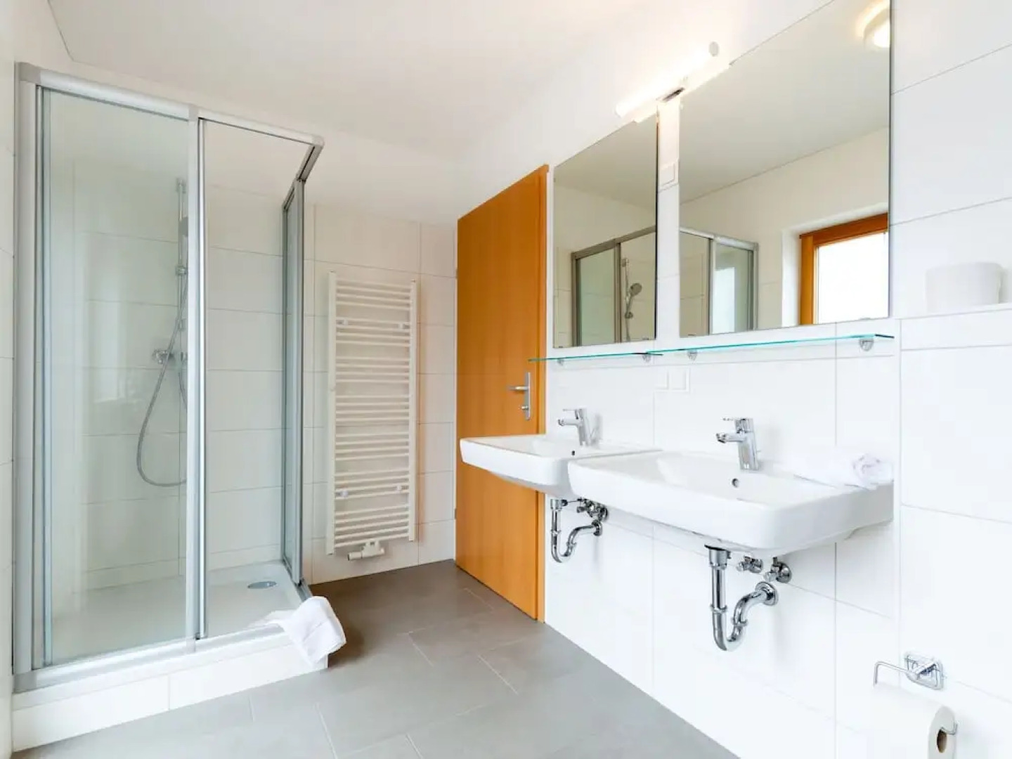 Luxury Chalet in Obertraun With Pool