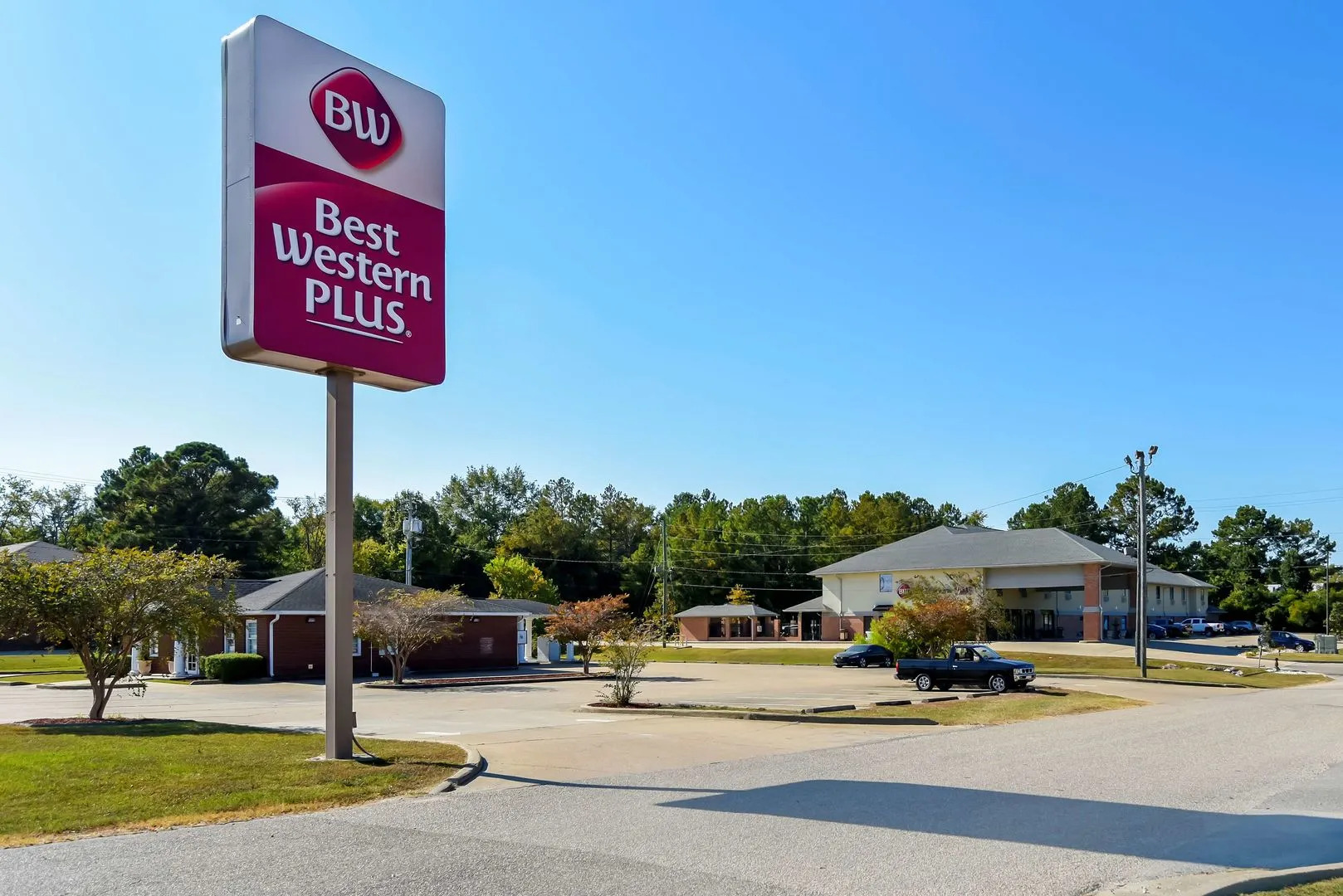 Best Western Plus Two Rivers Hotel & Suites