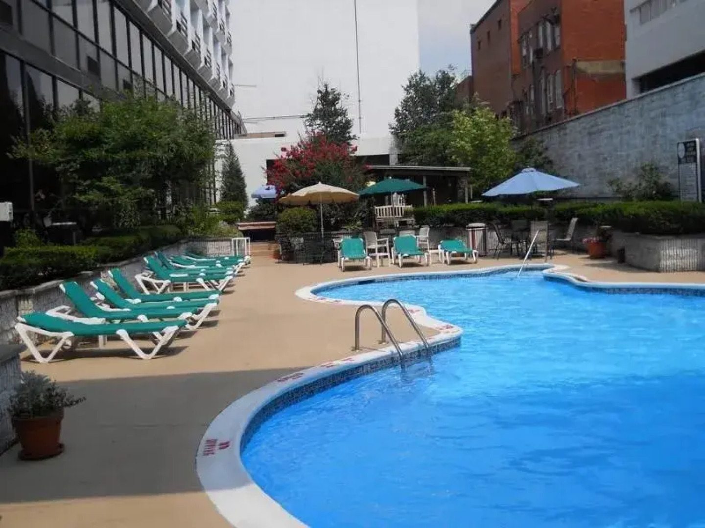 Pullman Plaza Hotel