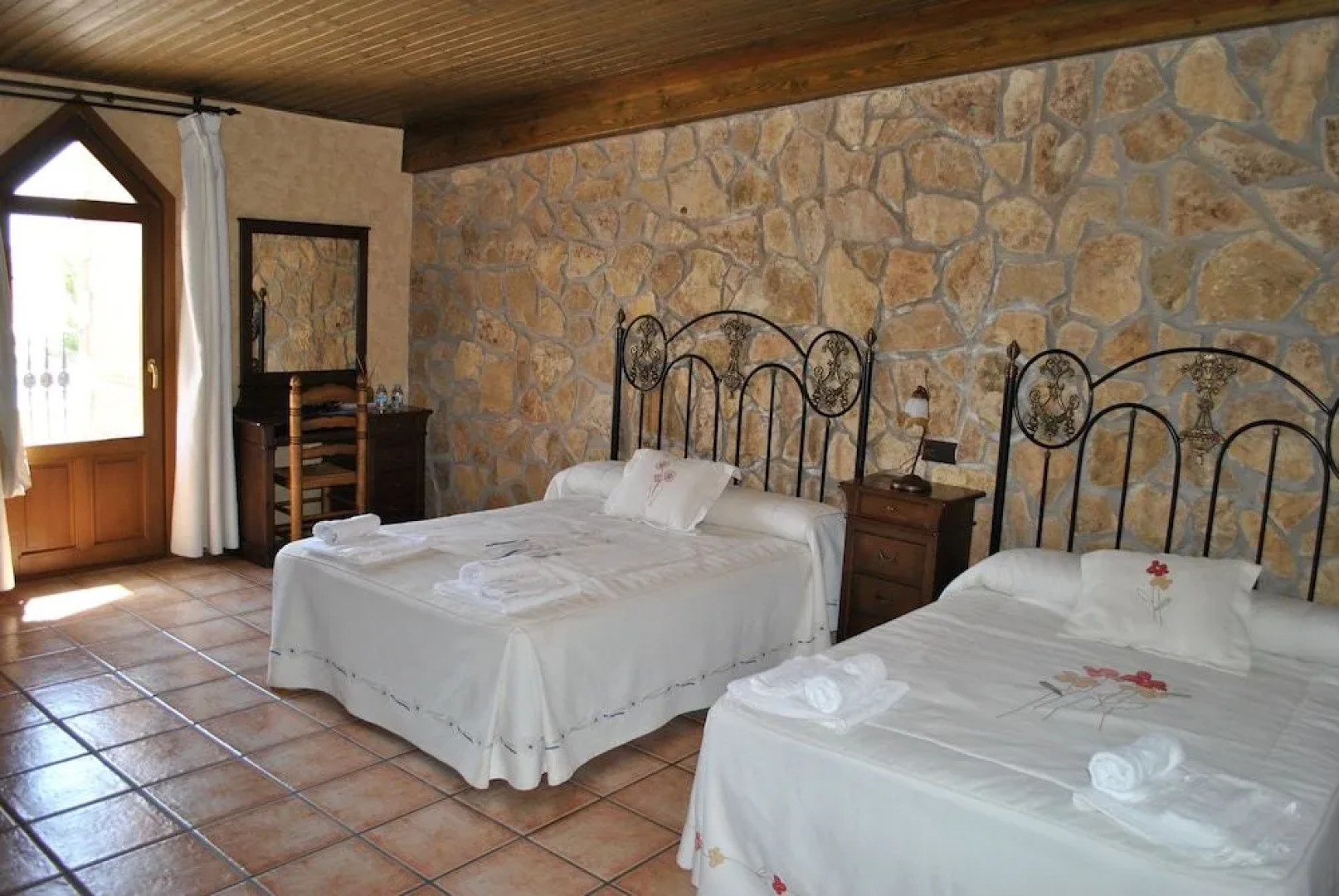 Hotel Viñedos y Bodegas El Castillo