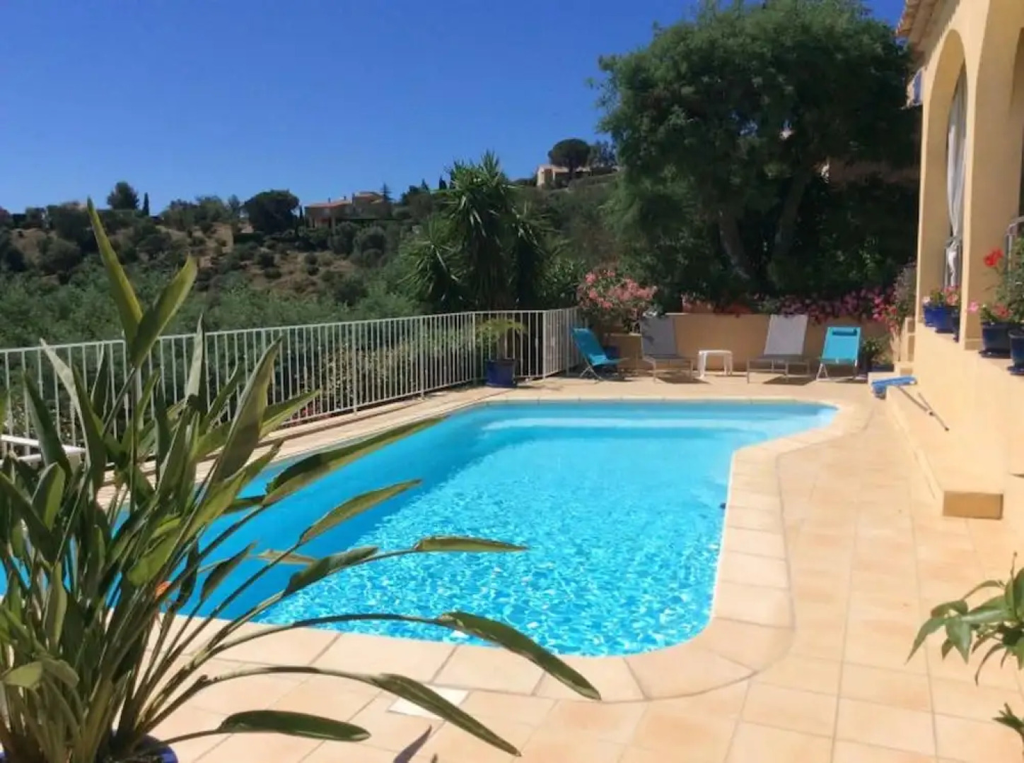 Villa With 3 Bedrooms in Bormes-les-mimosas, With Private Pool and Enc