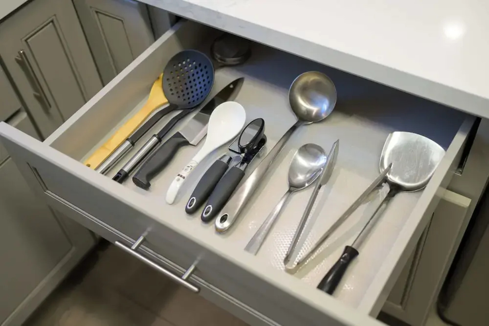 Comfy Retreat With Yard & Cozy Interiors