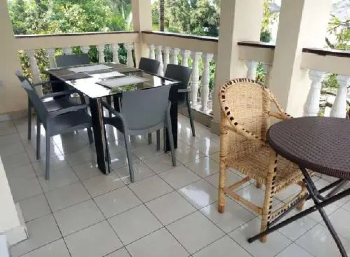 Flamingo-Lounge Restaurant