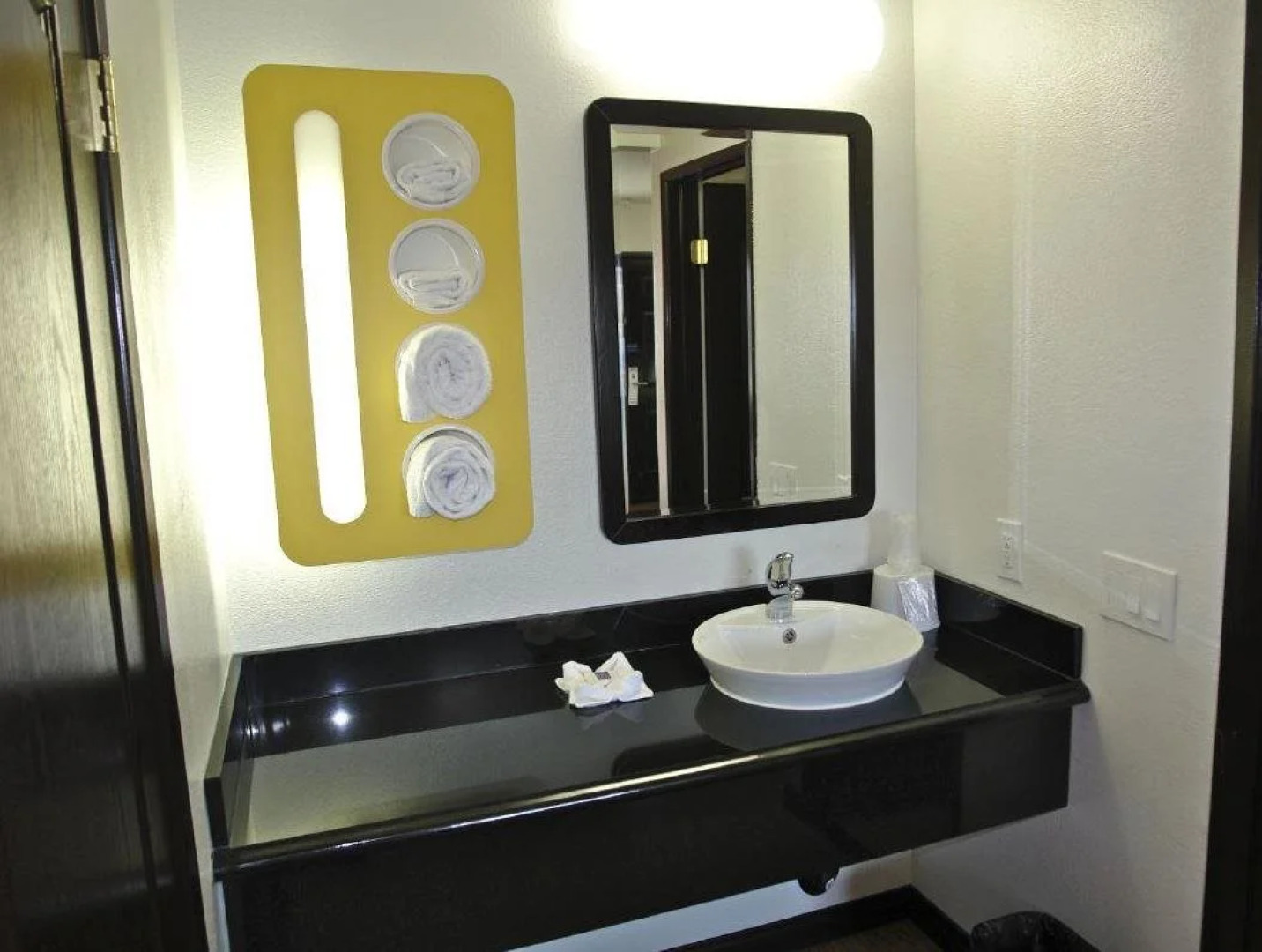 Motel 6 Newport Beach