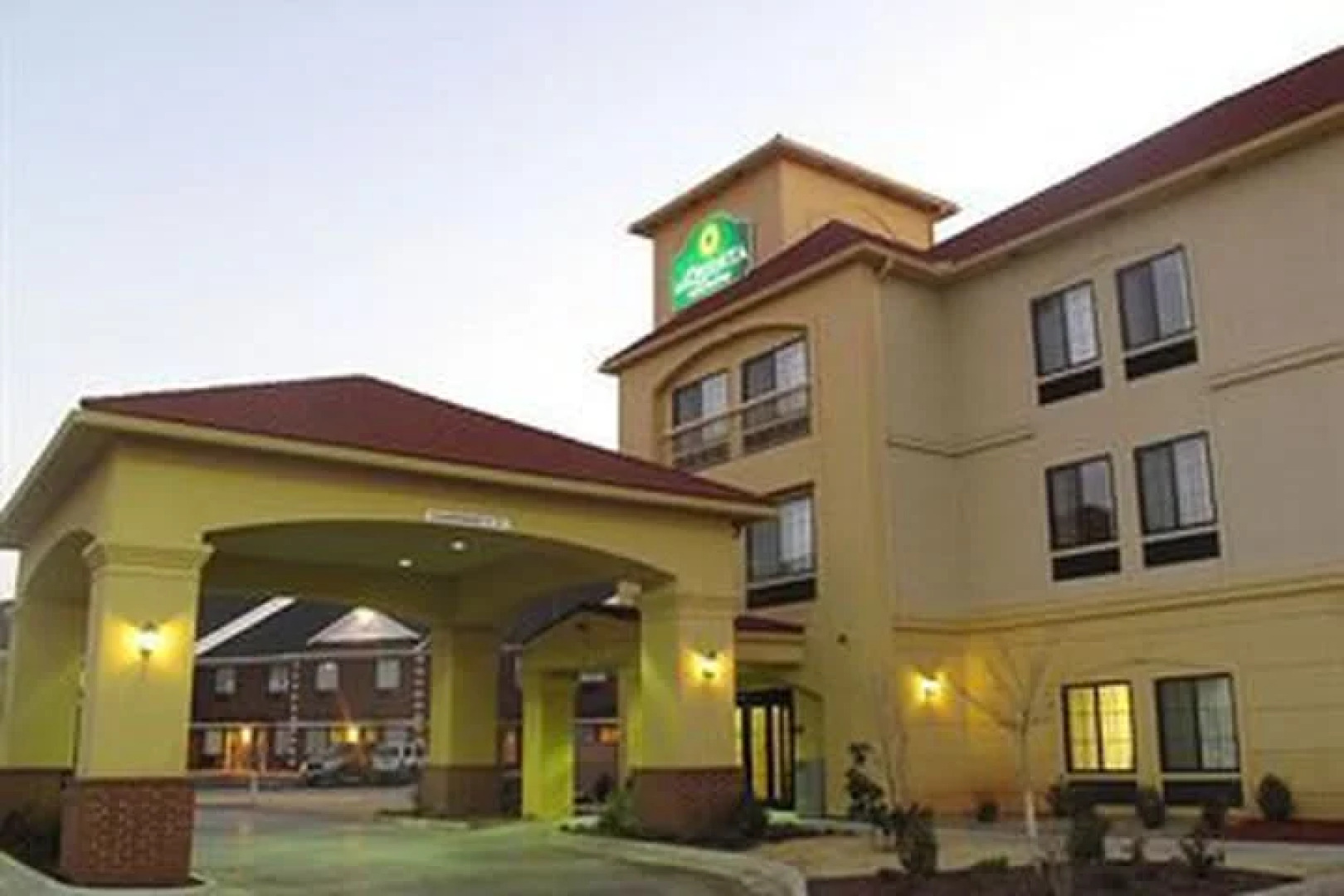 La Quinta Inn & Suites by Wyndham Oklahoma City -Yukon