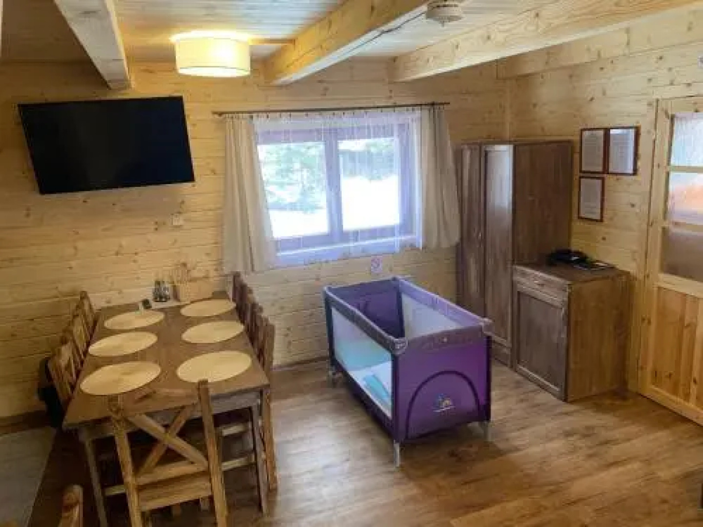 Chatovy Rezort Lopusna Dolina