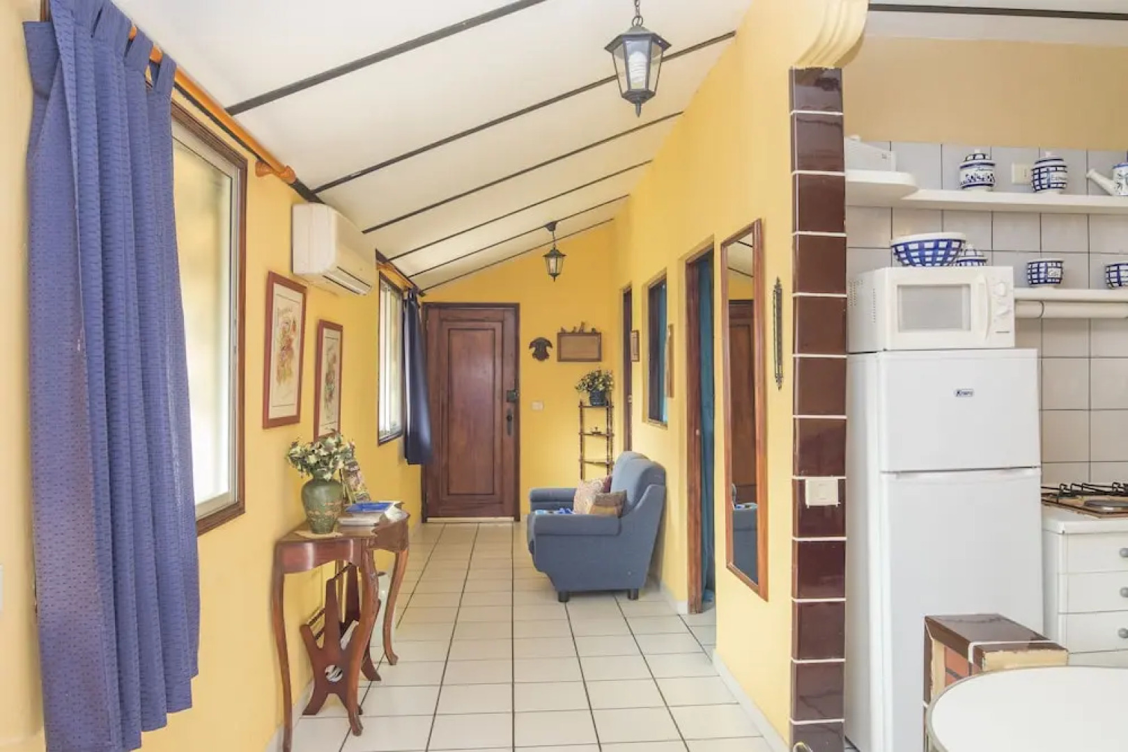 Lightbooking - Mountain & pool