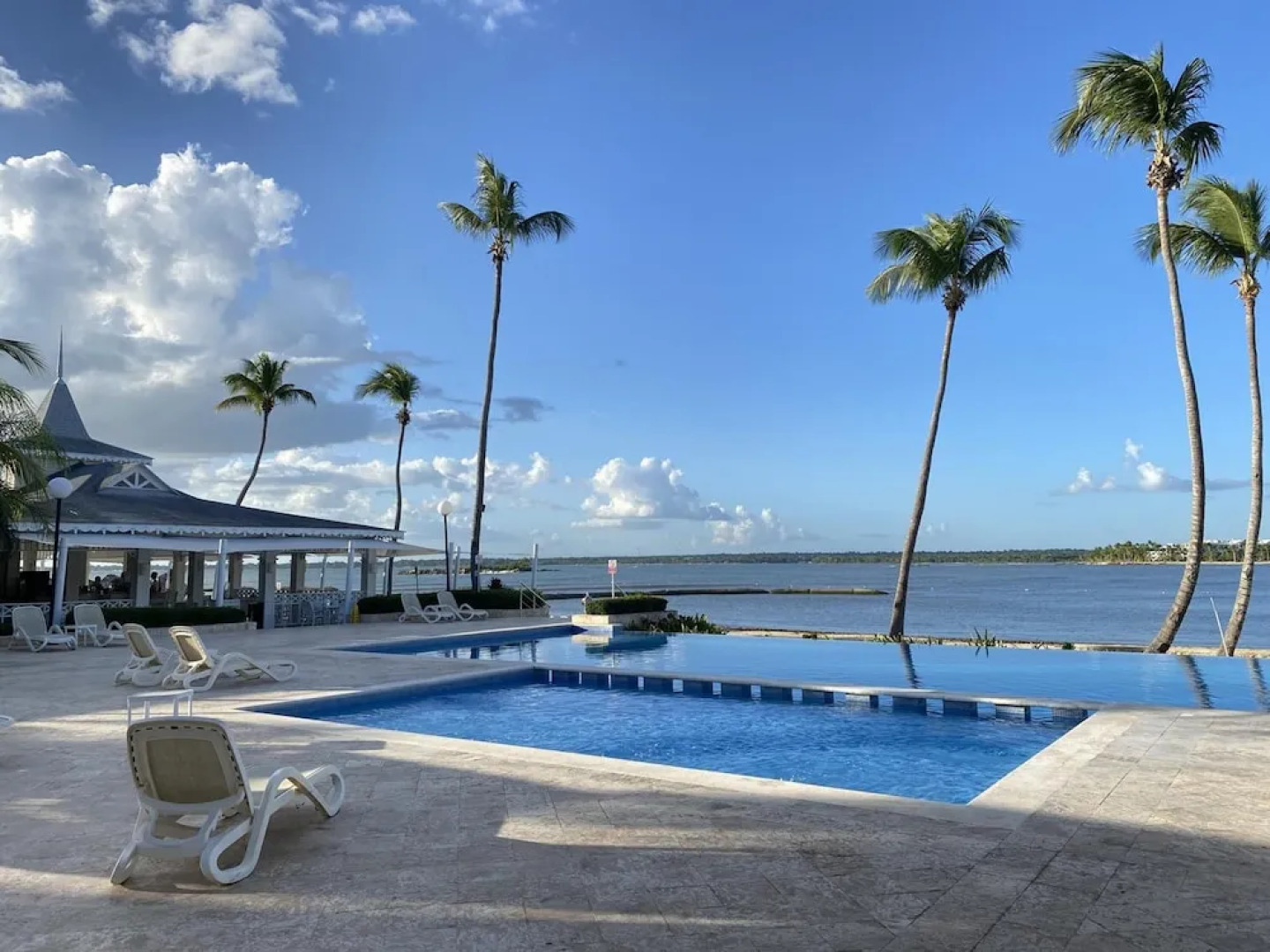 Apt w Beach Front Beach Access at Nueva Romana