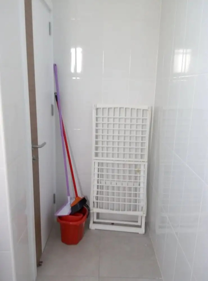 One Bedroom Apartment at Longbeach