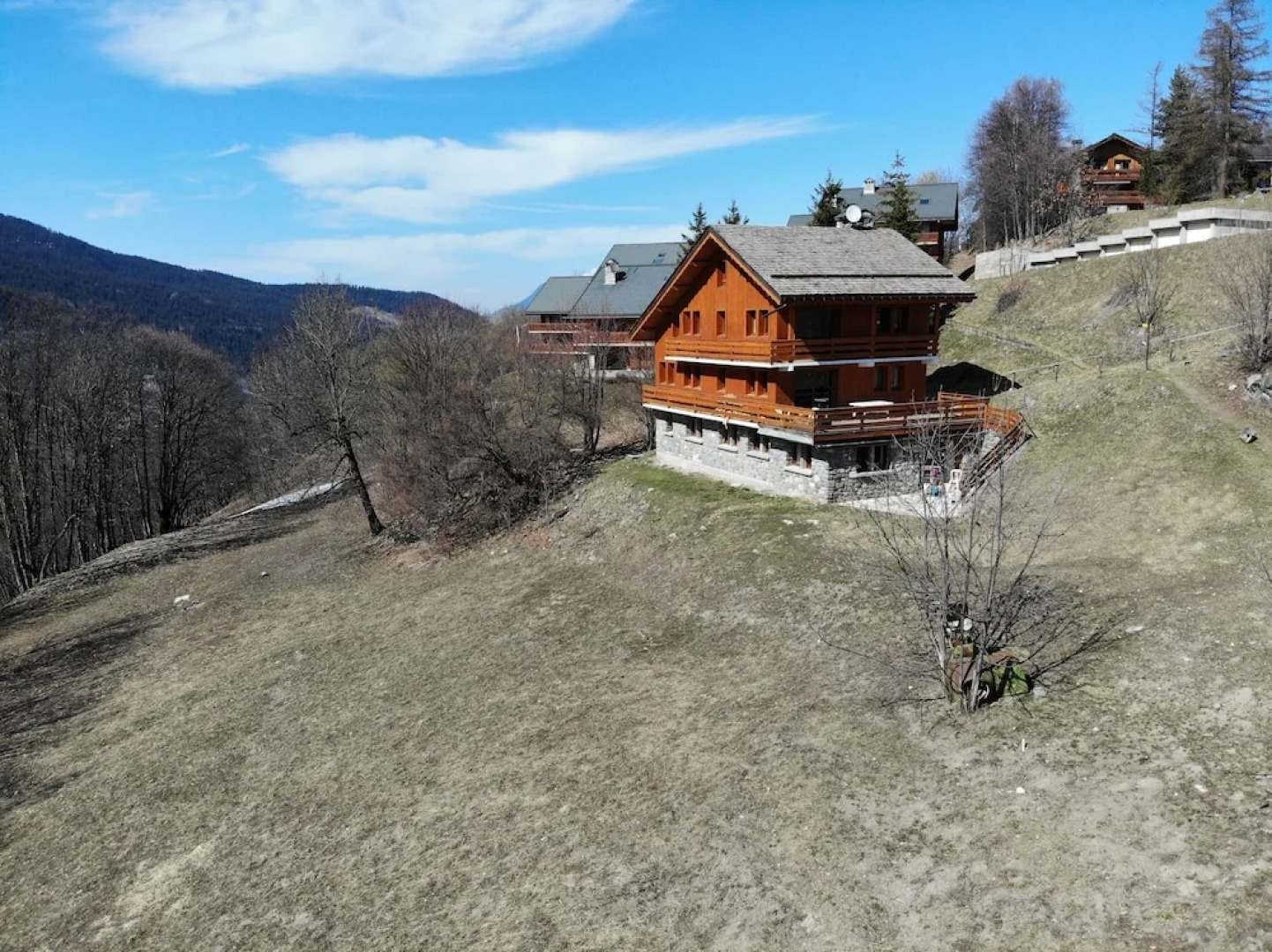 Authentic Chalet Méribel Village Close to the slopes
