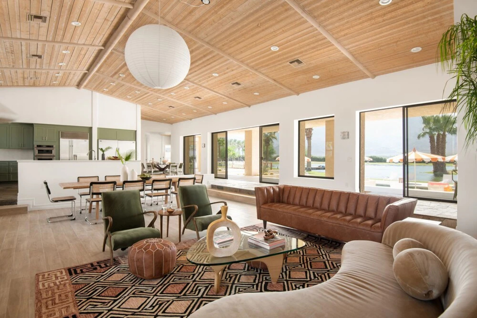 Buena Vista by Avantstay Massive Outdoor Oasis w Pool Spa Firepit