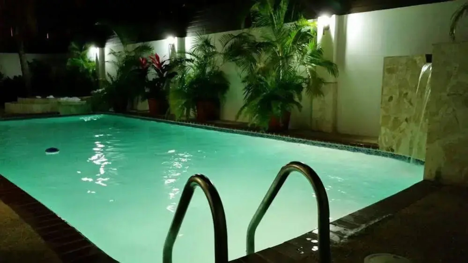 Dorado Centrally Located Guest House