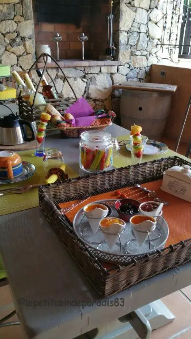 Le Petit Coin de Paradis