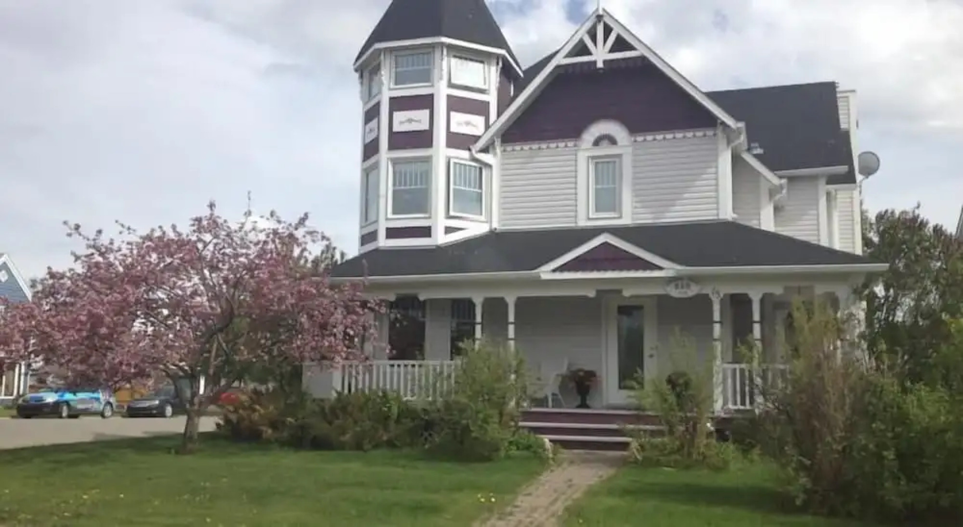 Elevate Rooms Harmony House B&B