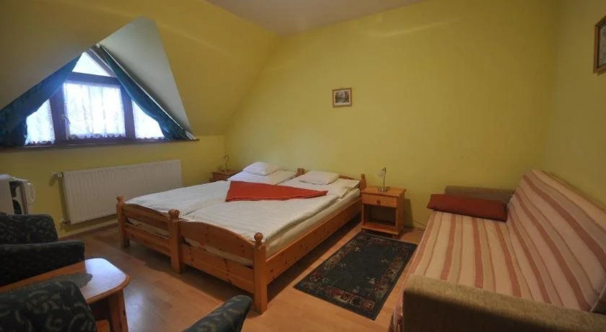 Denis Hotel és Étterem