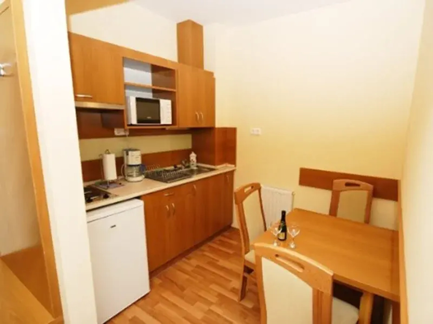 Panorama Wellness Apartman Hotel