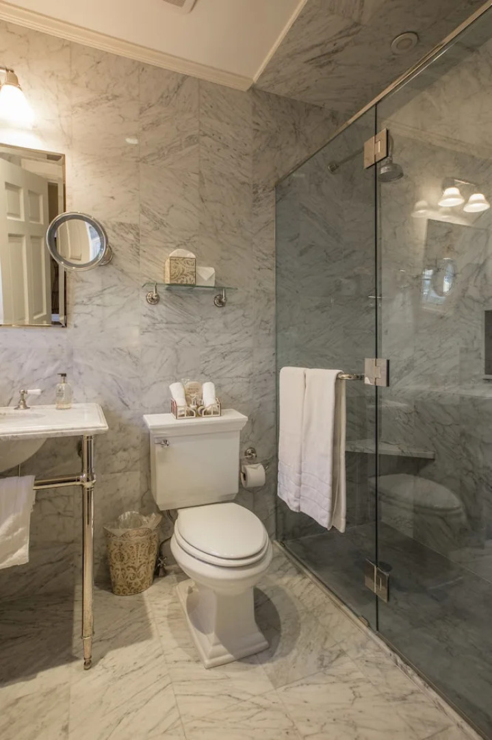 The 1770 House Restaurant & Inn