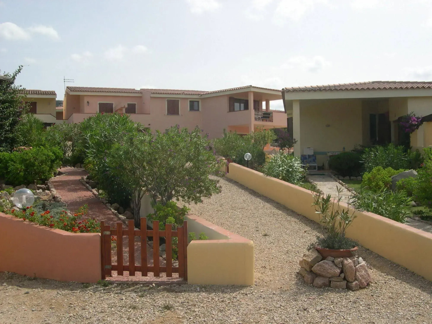 Villette Close Up Rena Majore