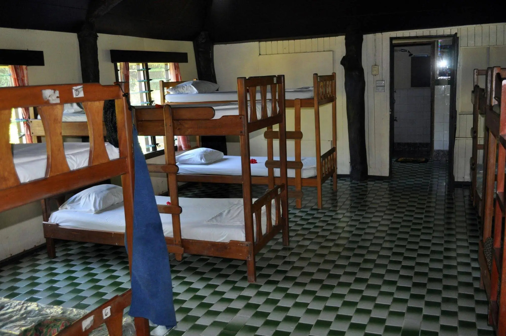 Ratu Kini Backpackers & Dive Resort