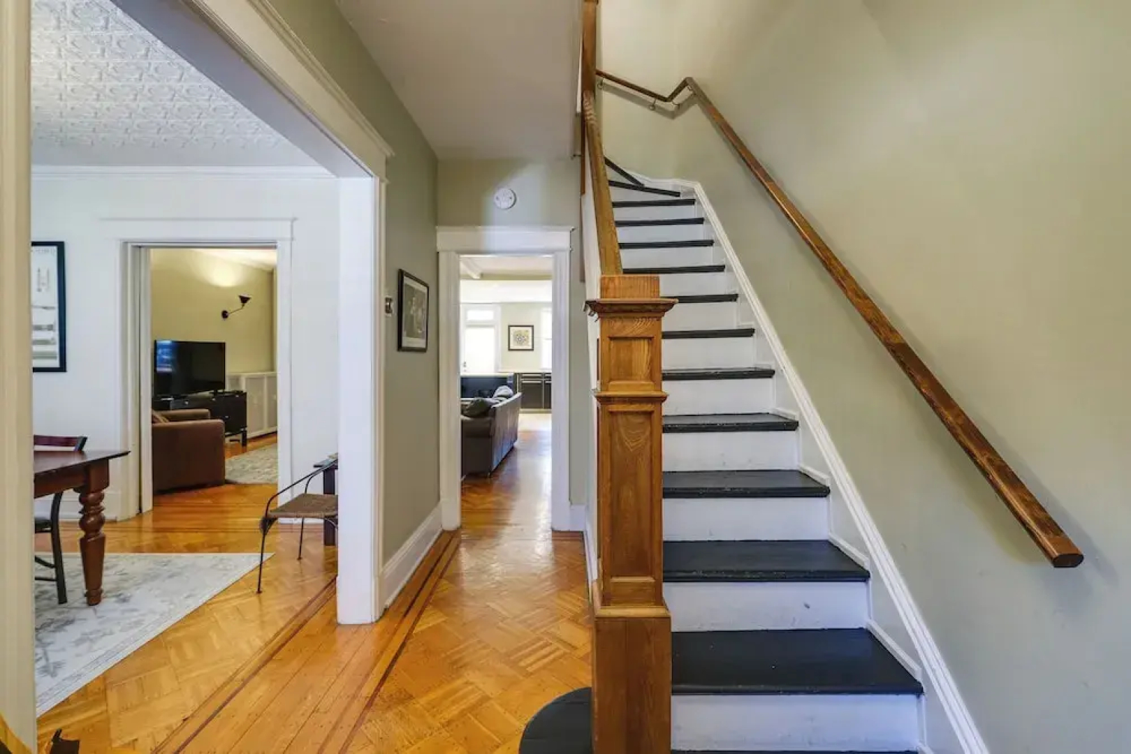 2 Mi to National Mall: Modern DC Home