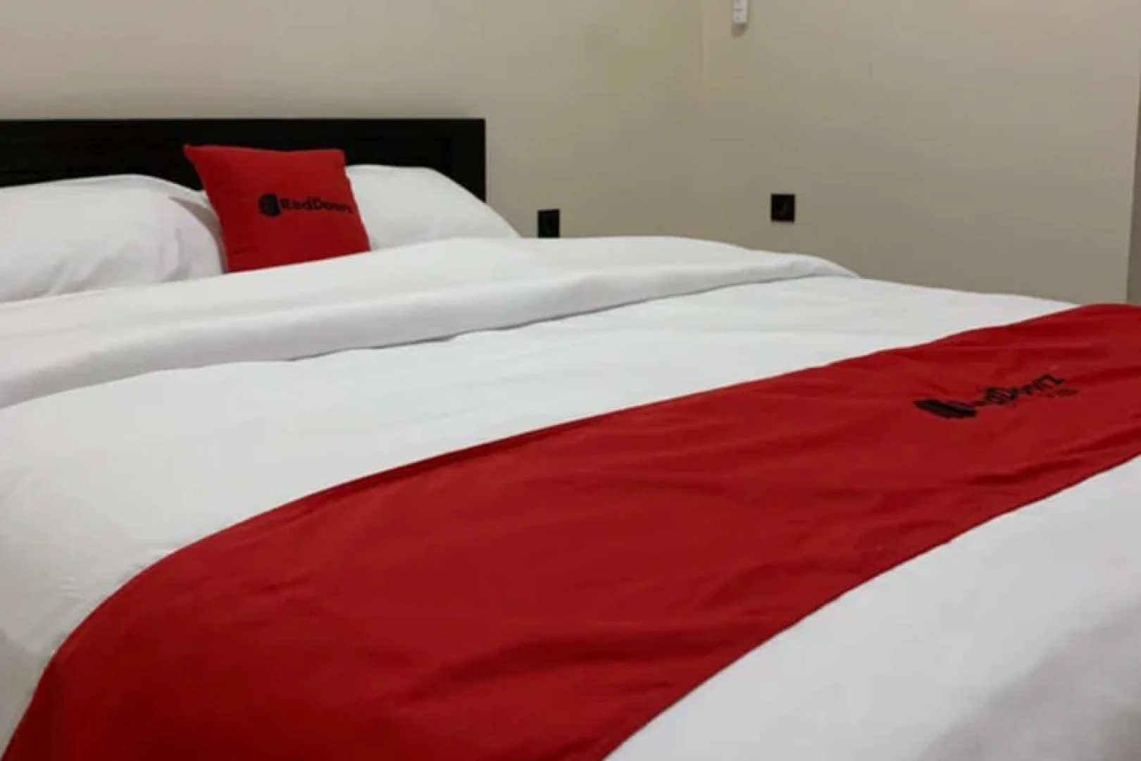 RedDoorz Syariah near Kawasan Simpang Lima Pati